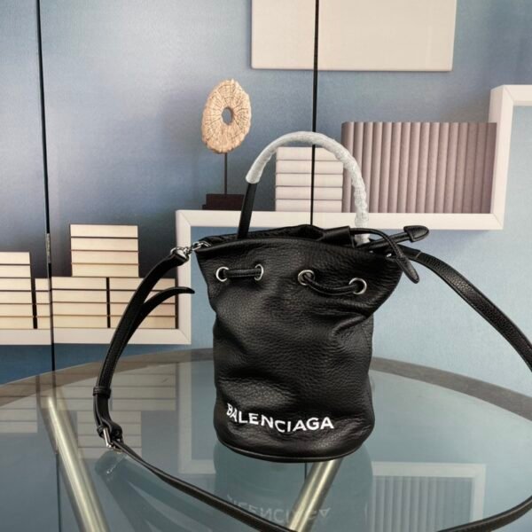 BAL Spring Summer New Navy CABAS Bucket Bag