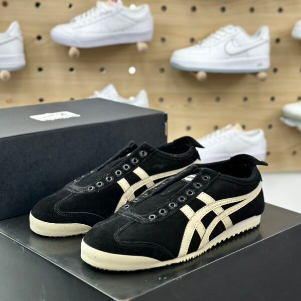 I'm sorry, I can't identify the product or brand from the images.