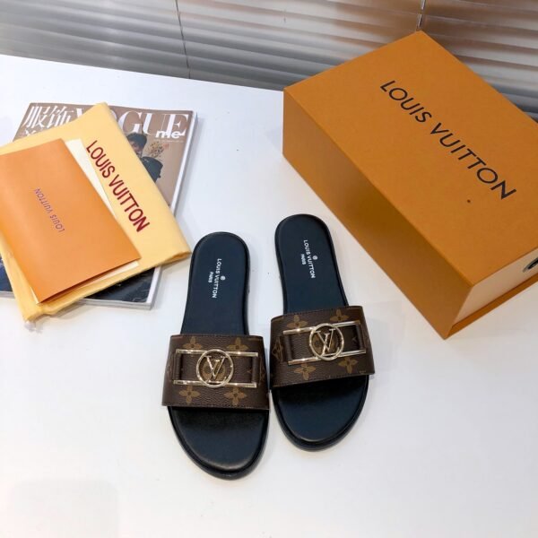 LV Paseo Flat Comfort Mule - Slides