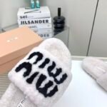 MIU Furry Logo Slides – Slides