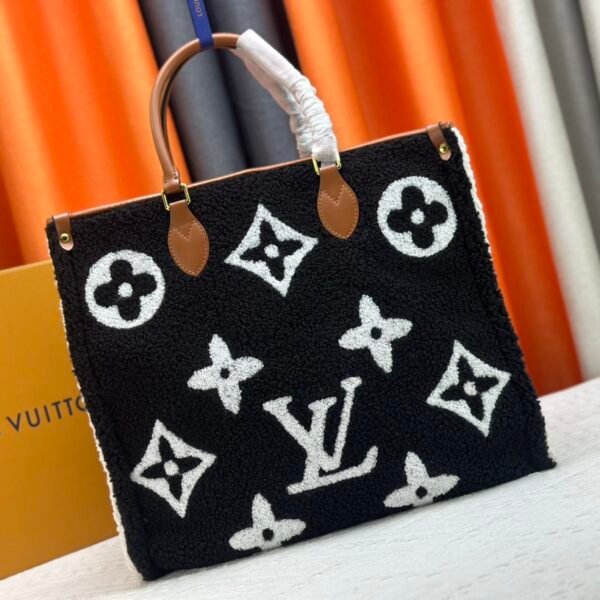 LV Onthego MM Black Lambswool Monogram - Bag