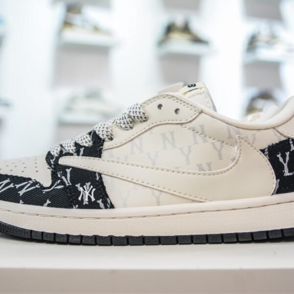 NK Air Jordan 1 Low OG SP Travis Scott Reverse Mocha - Sneakers