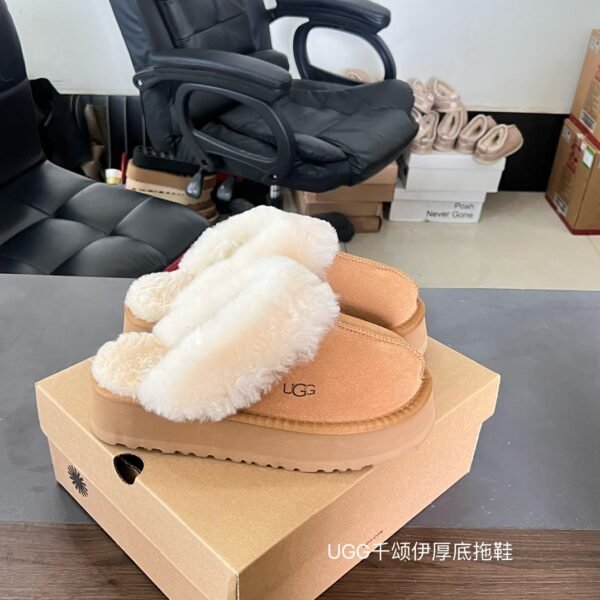 UGG Fluff Yeah Slide - Slides