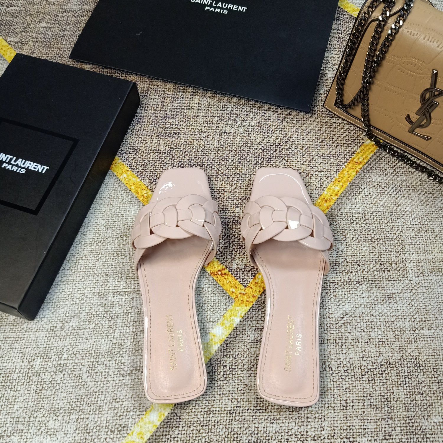 YSL Nu Pieds Nude Patent Leather - Sandals - Image 3