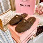 MIU Pointed Toe Slippers – Slides
