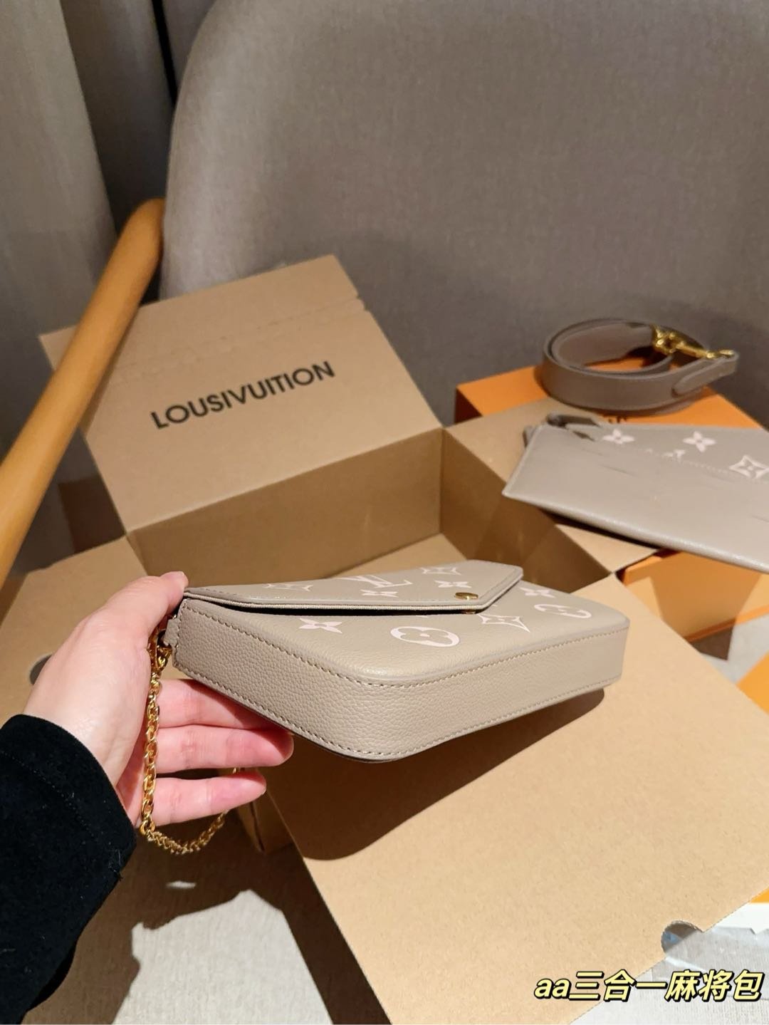 LV Pochette Felicie Monogram Empreinte - Bag - Image 5