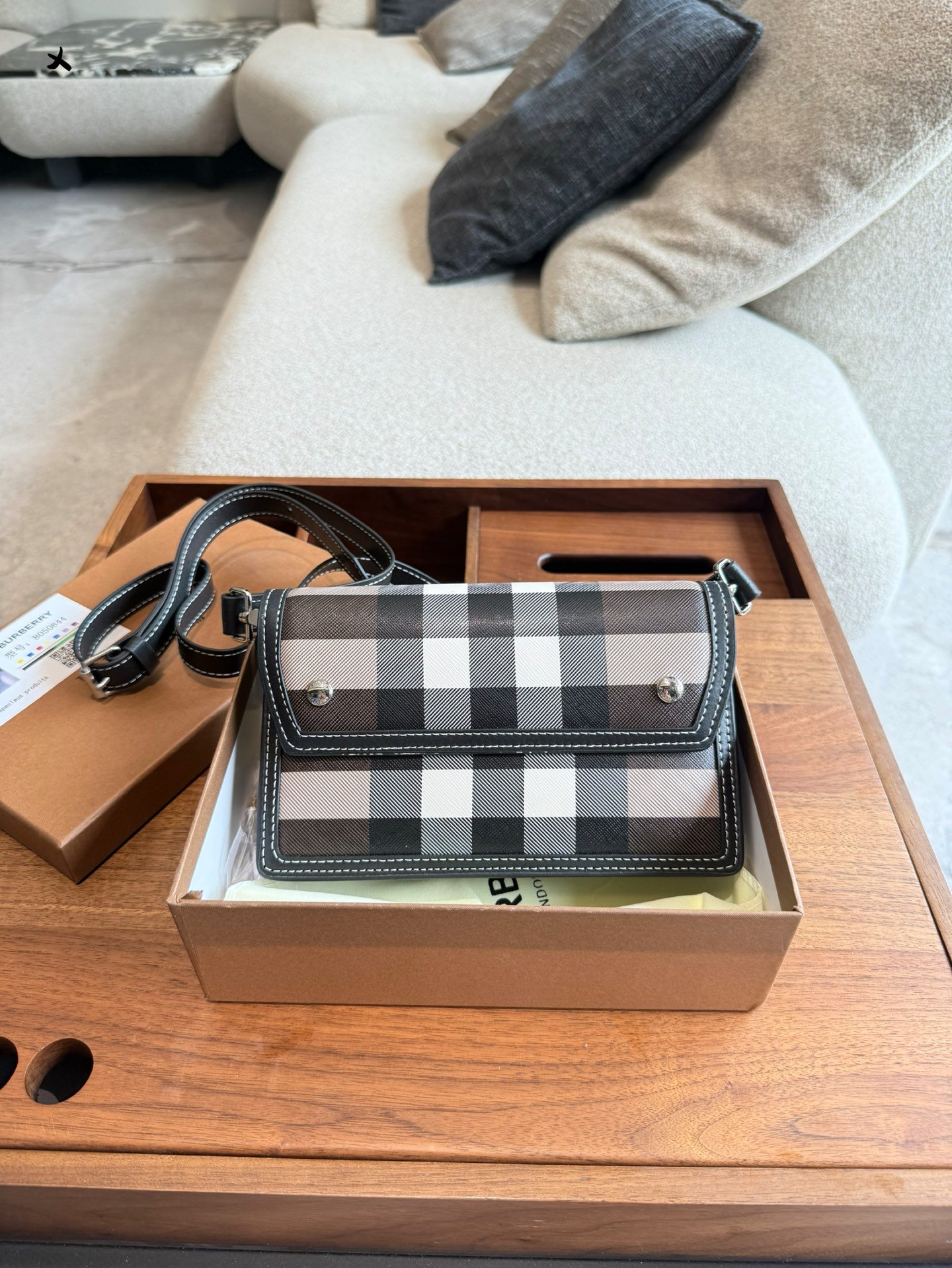 BBR Vintage Check E-Canvas Crossbody 19cm Black/Beige Check - Bag
