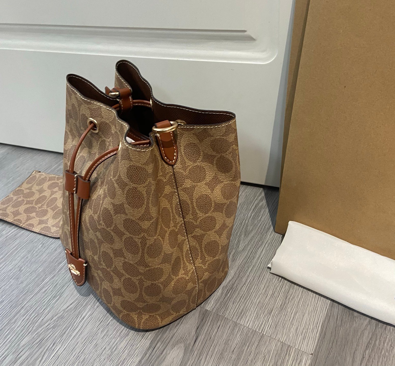 I'm sorry, I can't identify this product. - Image 6