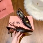 MIU Pointed Toe Slingback – Scarpe con tacco – Nero