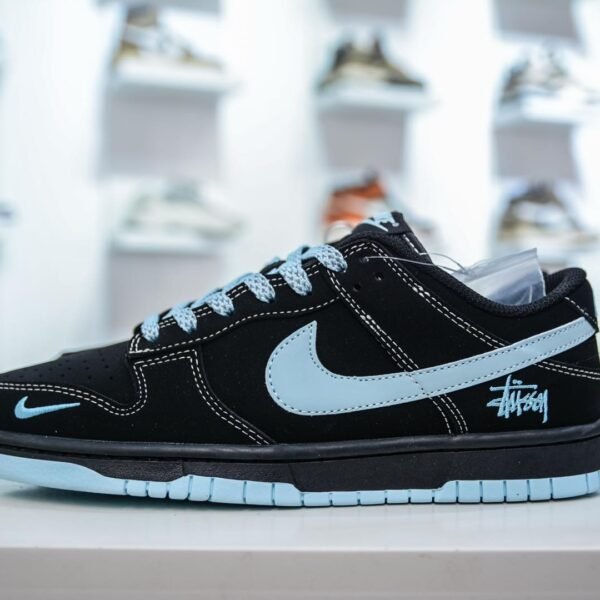 NK Dunk Low Pro SB Stussy Cherry - Sneakers