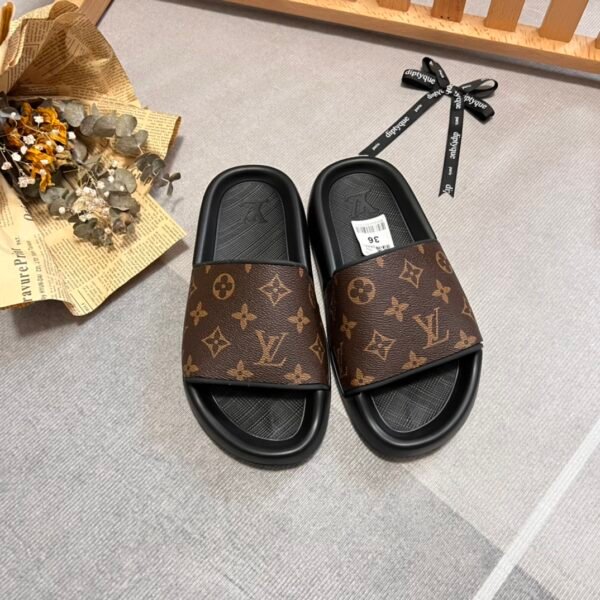 LV Waterfront - Slides