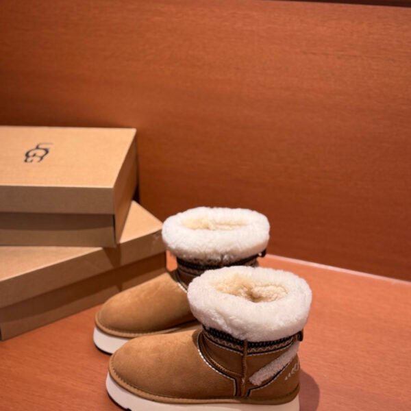 UGG Classic Mini Platform Chestnut - Boots