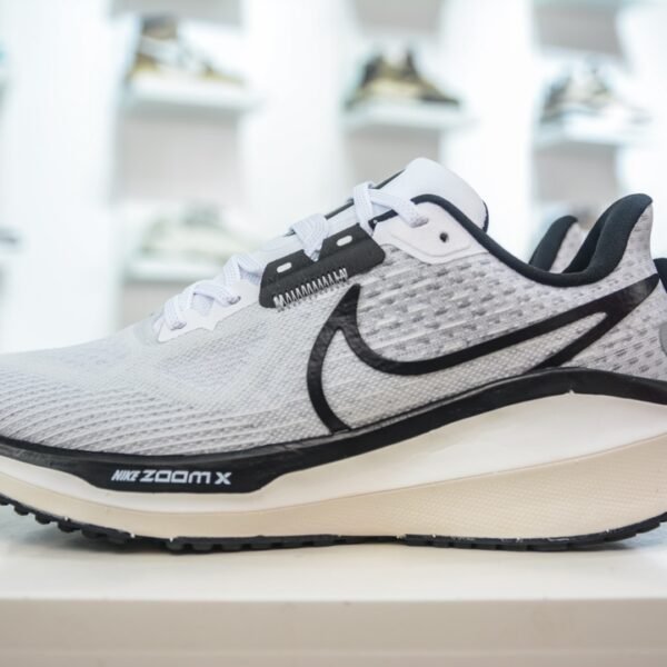 NK ZoomX Invincible Run Flyknit 3 - Sneakers