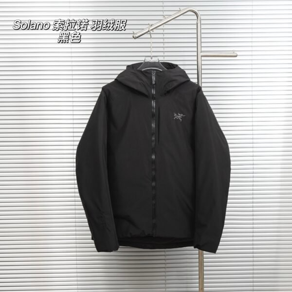 I'm sorry, I can't identify the product or brand from the images.