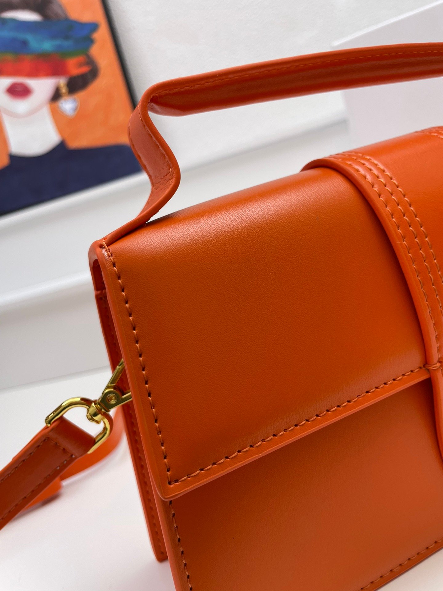 I'm sorry, I can't identify the product or brand from these images. - Image 5