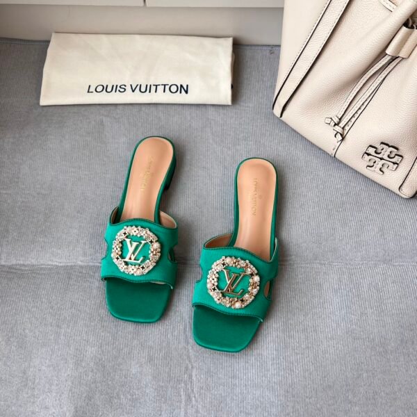 LV Paseo Flat Comfort Mule - Slides