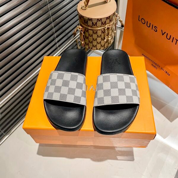 LV Waterfront - Slides