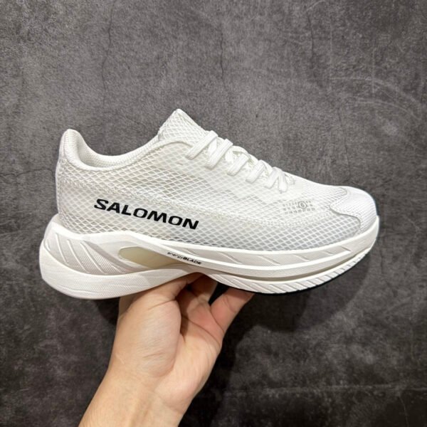 I'm sorry, I can't identify the product or brand from these images.