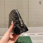 GYD Pouch Toiletry Monogram – Bag