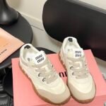 MIU Matelassé Sneakers – Sneakers – Tan