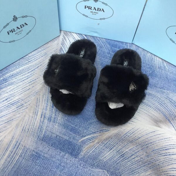 PR Faux Fur Slides - Slides