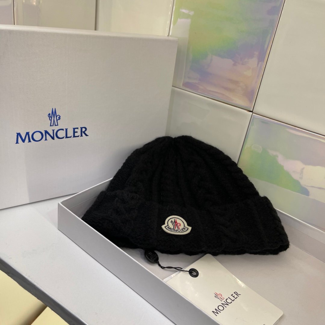 MCL Cable-Knit Beanie Black/Wool - Hat