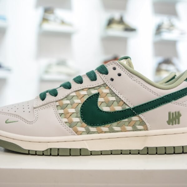 NK Dunk Low Undefeated 5 On It - Sneakers