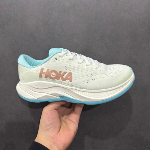 I'm unable to identify the brand from the images provided.