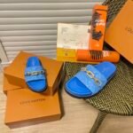 LV Pool Pillow Comfort – Slides