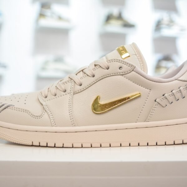 NK Air Jordan 1 Low Year of the Rabbit - Sneakers