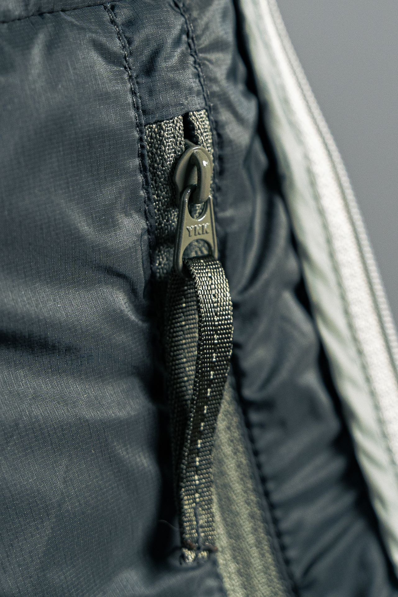 I can't identify the brand from the images. - Image 6