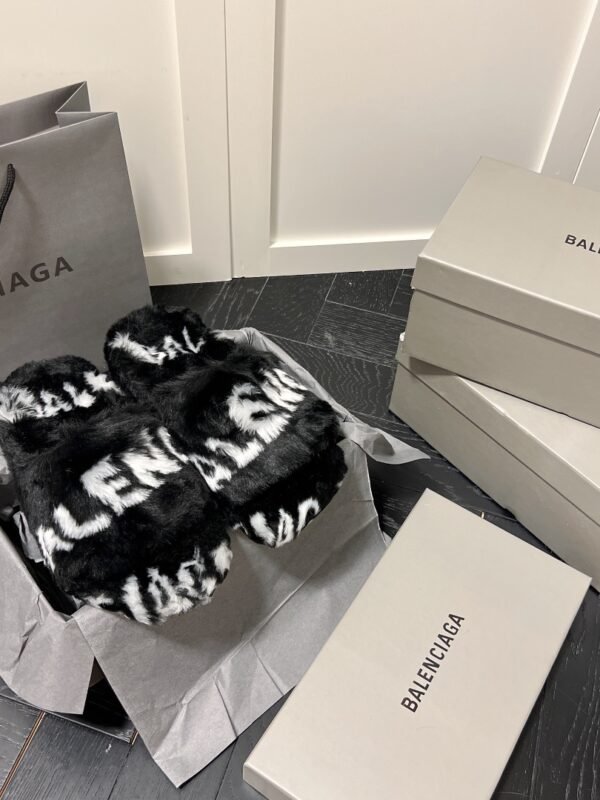 BAL Fur Logo Slides Black/White Mink Fur – Slides