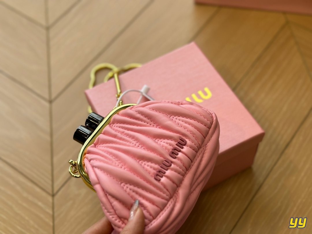 MIU Matelassé Nappa Leather Pink - Bag - Image 8