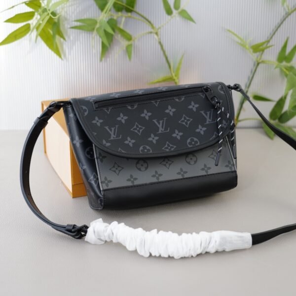 LV Outdoor Messenger - Bag