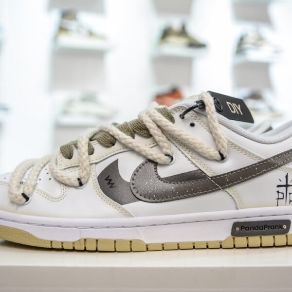 NK Dunk Low Panda Pigeon - Sneakers