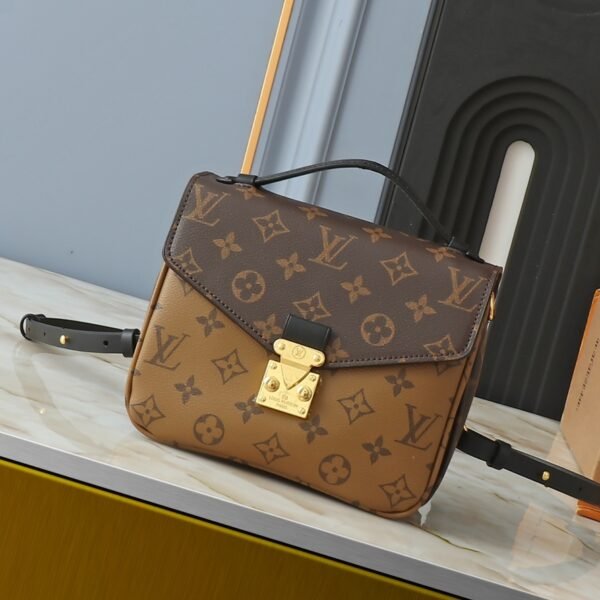 LV Pochette Métis - Bag