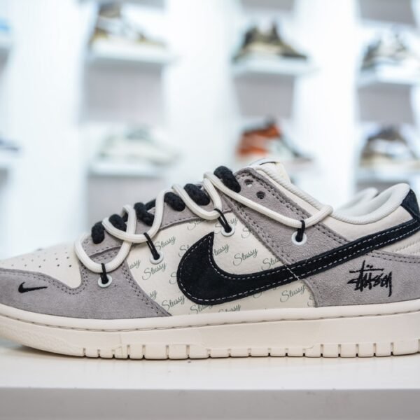 NK SB Dunk Low Stussy - Sneakers