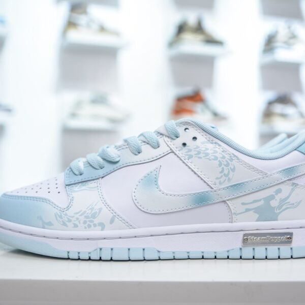 NK Dunk Low Year of the Dragon - Sneakers