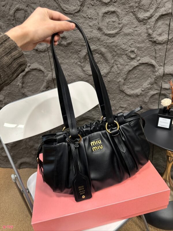 MIU Wander Matelassé Black Leather – Borsa