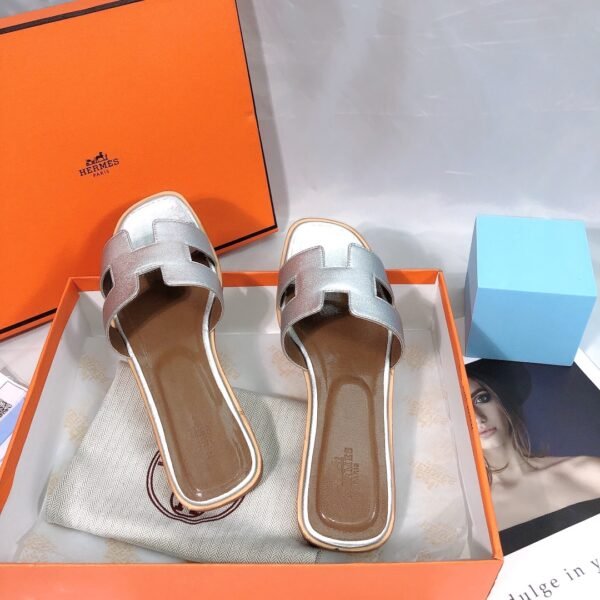 HM Oran Sandals - Slides