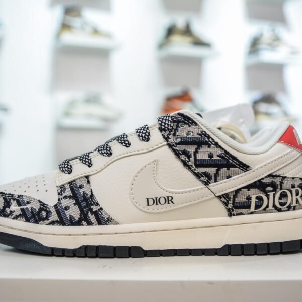CD Dunk Low - Sneakers