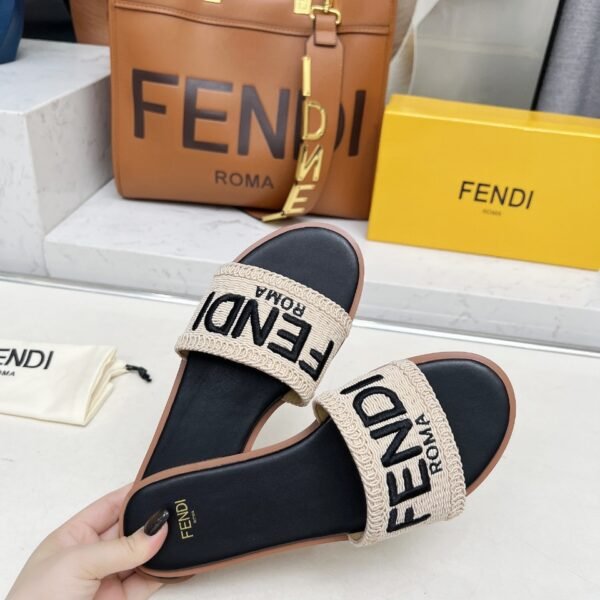 FD Roma Slides - Slides