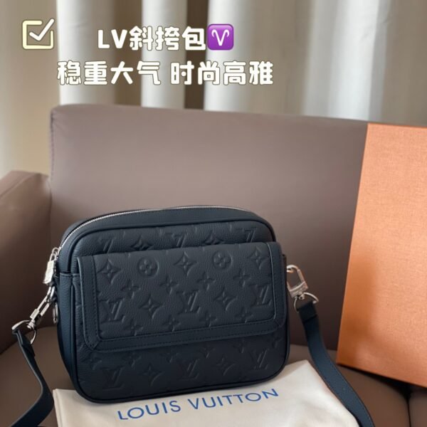 LV Outdoor Messenger - Bag