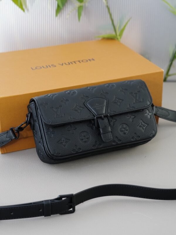 LV Utility Crossbody Monogram Shadow Leather – Tasche