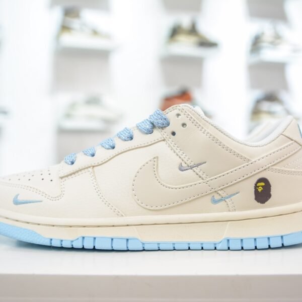 NK Dunk Low x BAPE - Sneakers