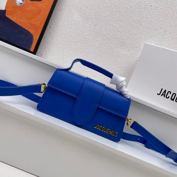 I'm sorry, I can't identify the product or brand from these images.