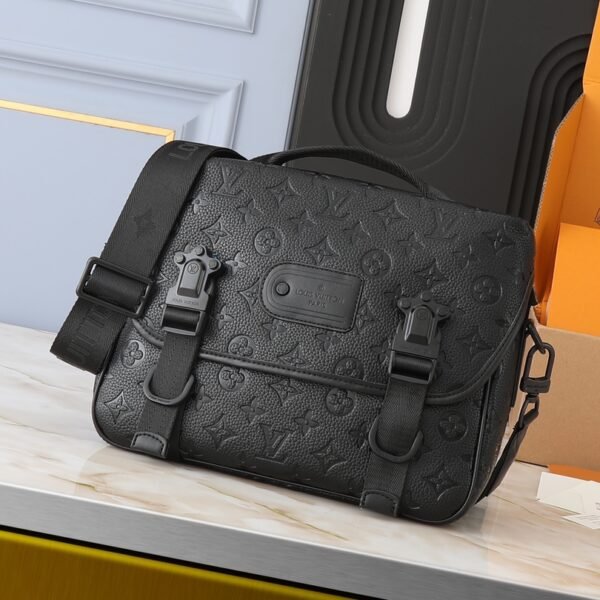 LV Outdoor Messenger - Bag