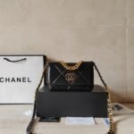 CC 19 Wallet on Chain – Bag – Black