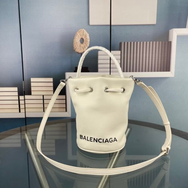 BAL Spring Summer New Navy CABAS Bucket Bag