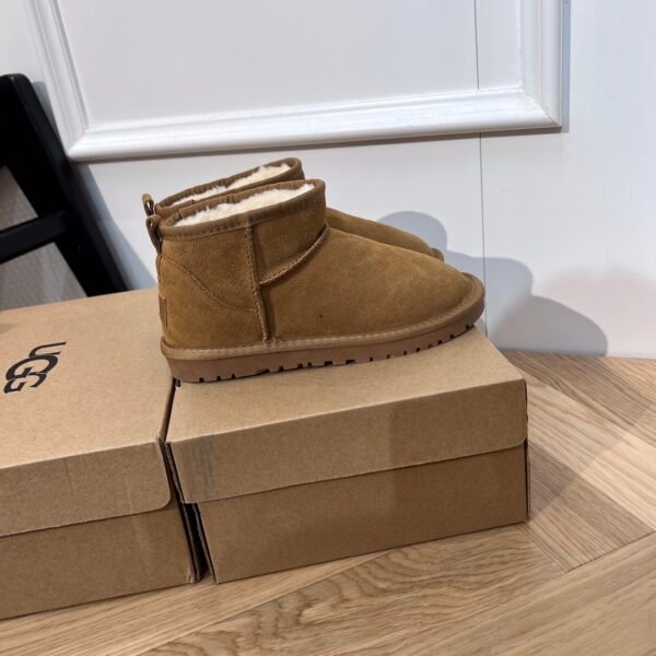 UGG Classic Ultra Mini - Boots
